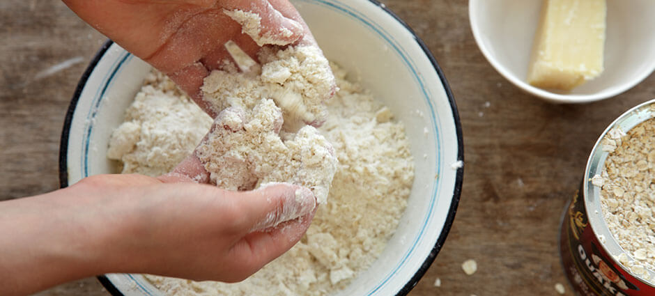 שלב שני - קרקרים מלוחים עם פרמז'ן ורוזמרין