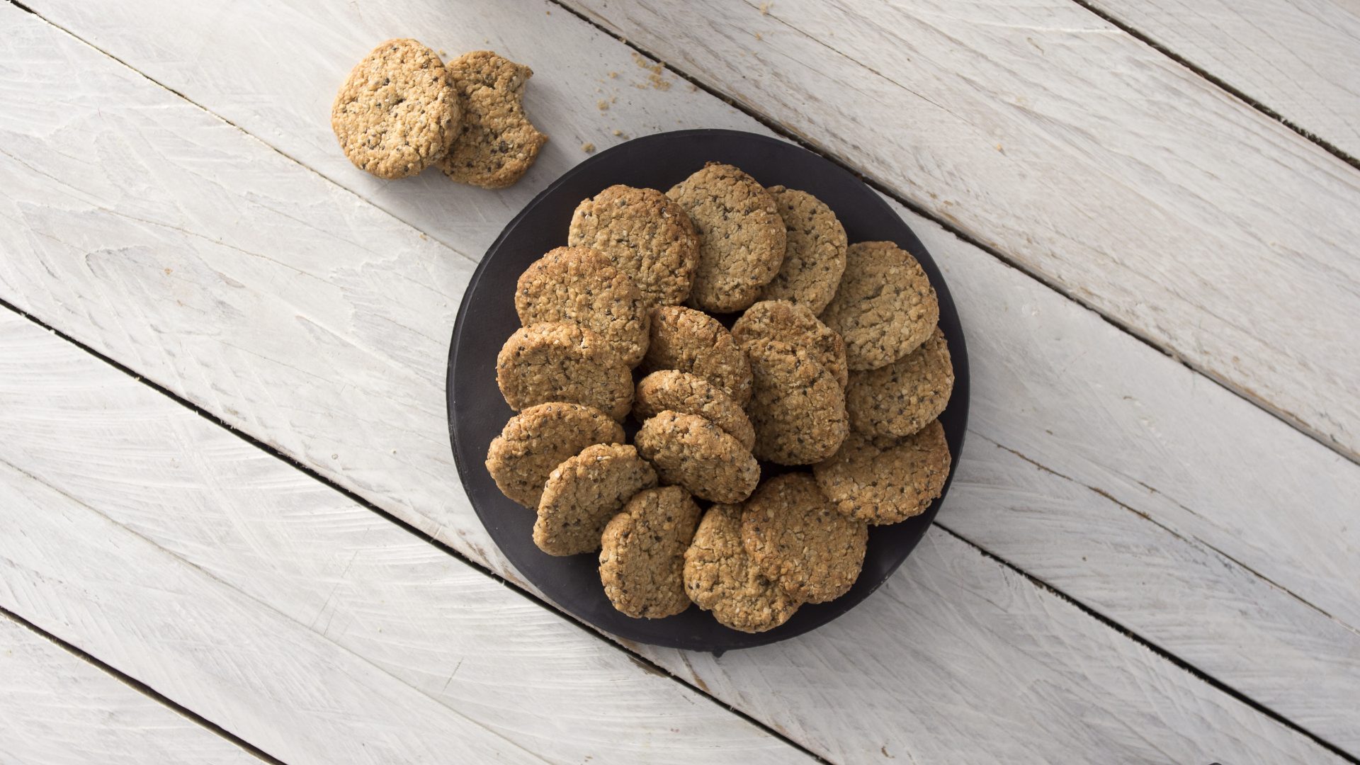 עוגיות שיבולת שועל וטחינה