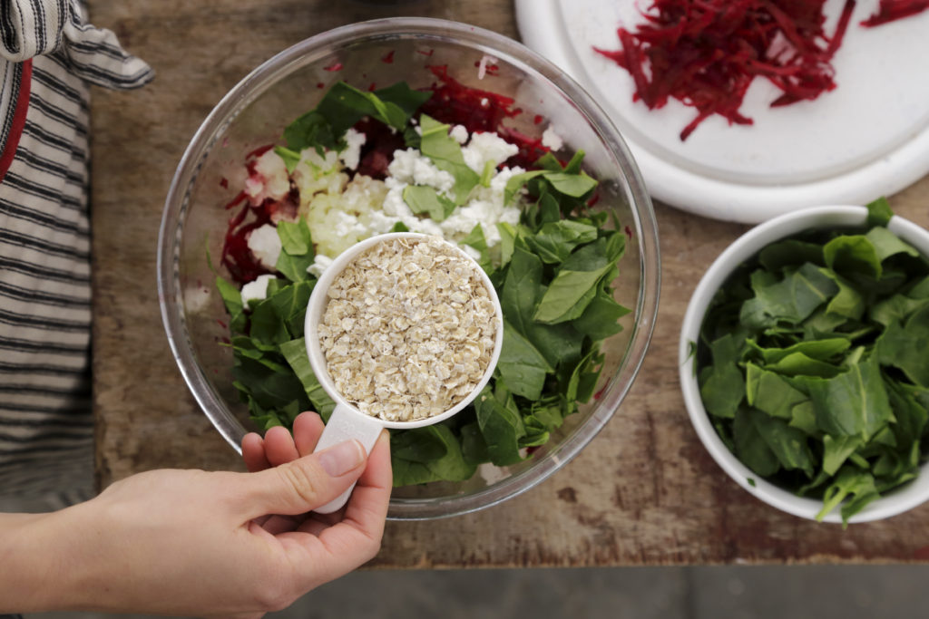 שלב שני - קציצות סלק עם קוואקר