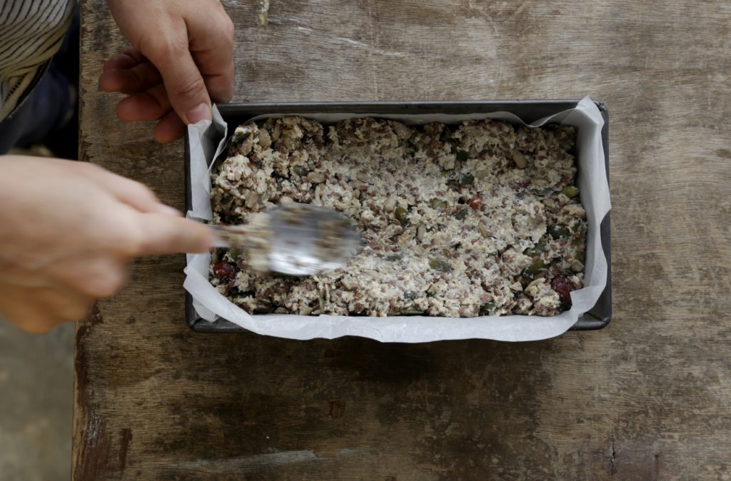 שלב חמישי - מתכון לחם שיבולת שועל וגרעינים בצ'יק צ'ק