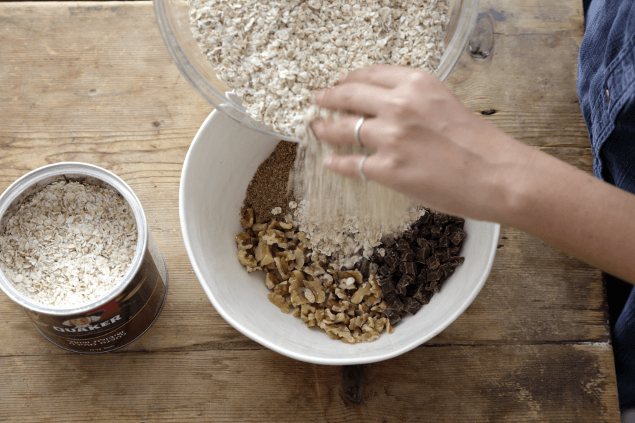 שלב 1 - חטיף אנרגיה טבעוני ללא אפייה