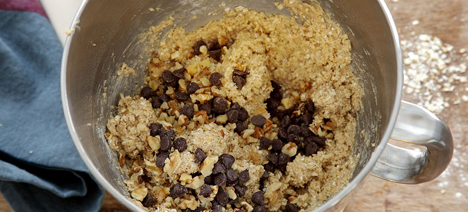 שלב רביעי - עוגיות קוואקר, גרנולה ושוקולד צ׳יפס