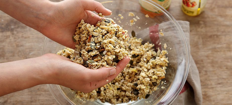 שלב שני - גרנולה ביתית עם טחינה וסילאן