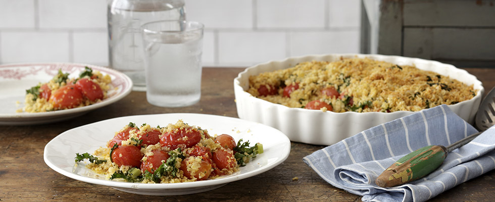 מאפה מהיר של עגבניות וקייל עם פירורי קוואקר