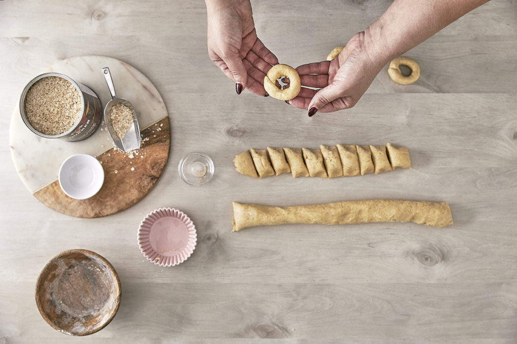 שלב שני  - כעכים מלוחים עם קוואקר של יונית צוקרמן