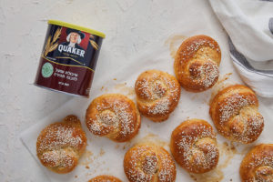 לחמניות קוטג' וקוואקר. צילום: טל סיון צפורין