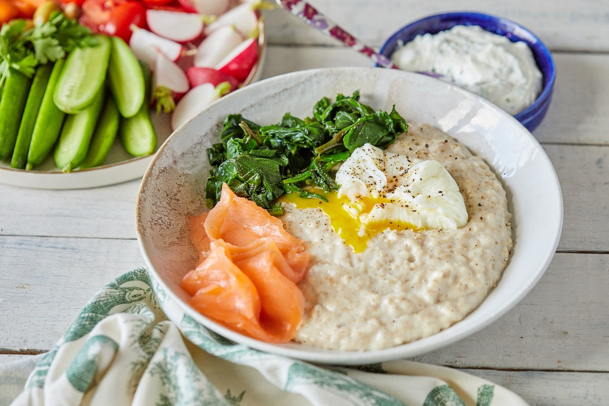דייסת בנדיקט עם סלמון ותרד