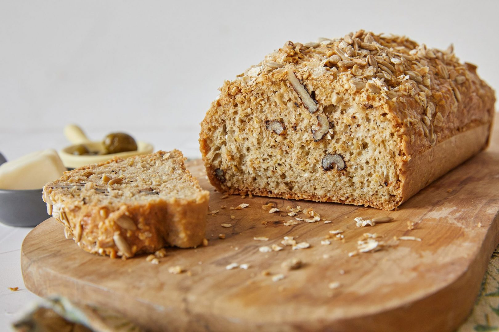 לחם טחינה עם קוואקר