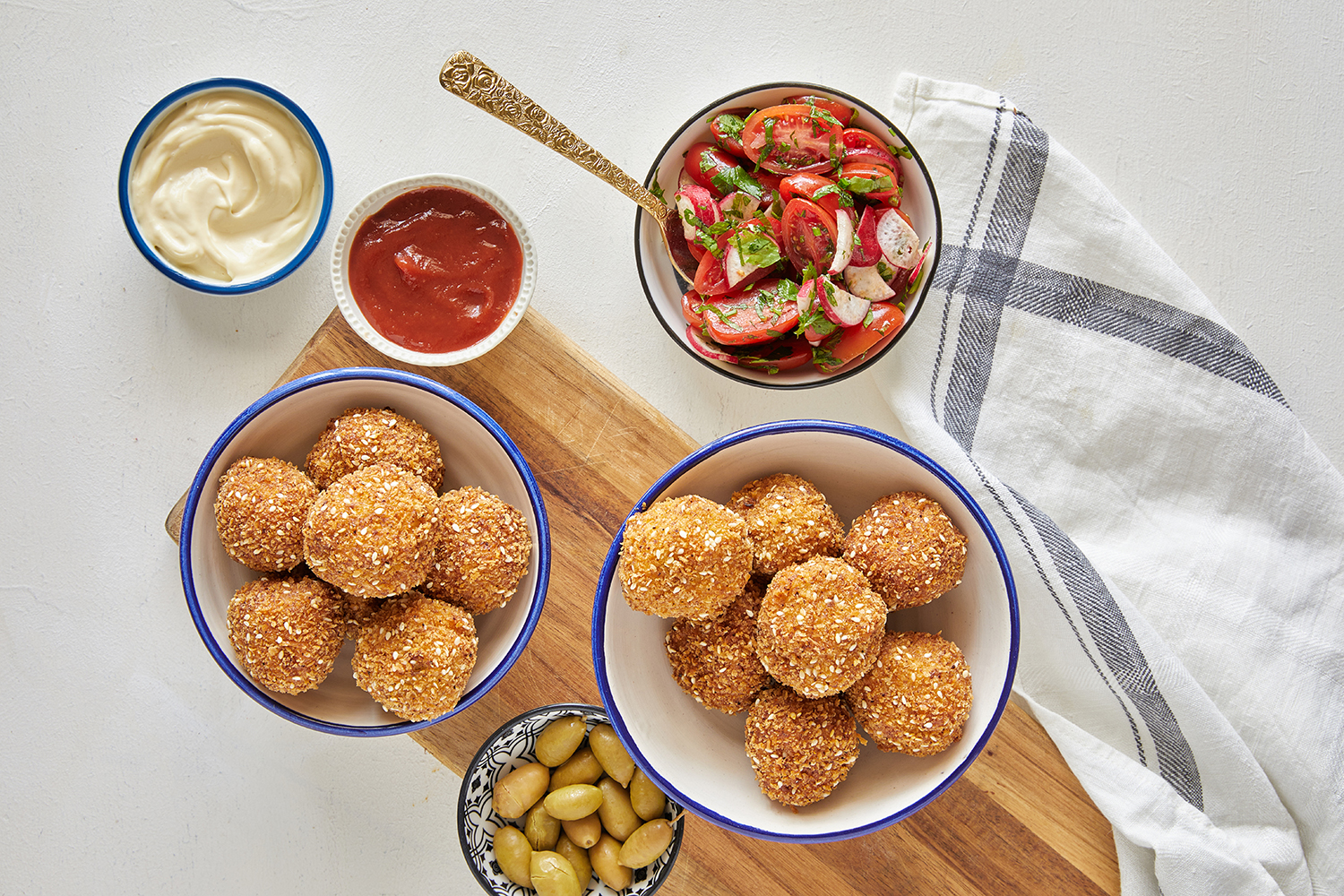 כדורי כרובית וקוואקר בציפוי פירורי לחם