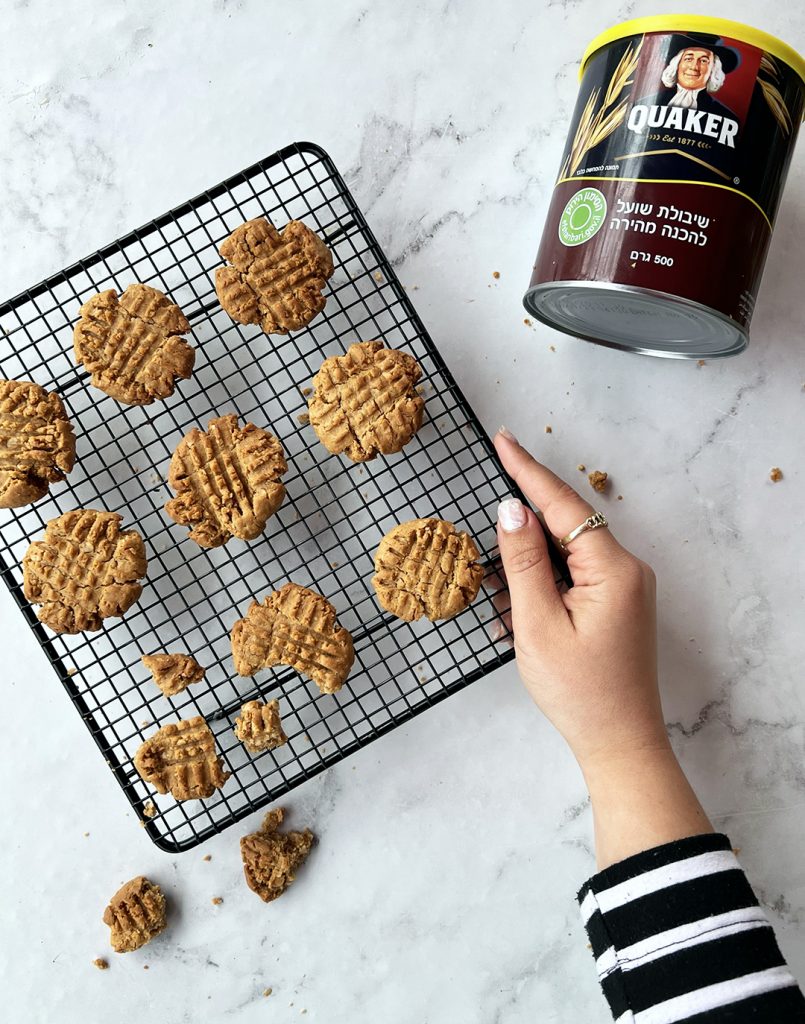 עוגיות חמאת בוטנים וקוואקר