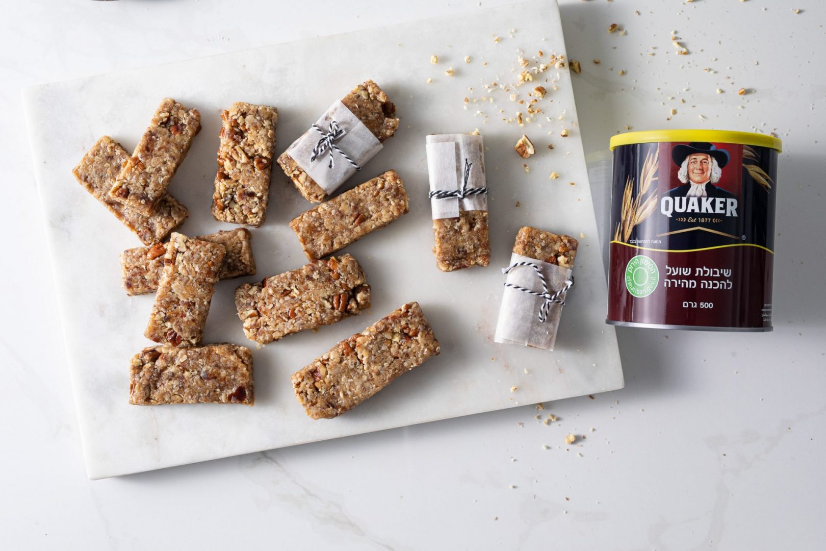 חטיפי אנרגיה עם שיבולת שועל ותמרים