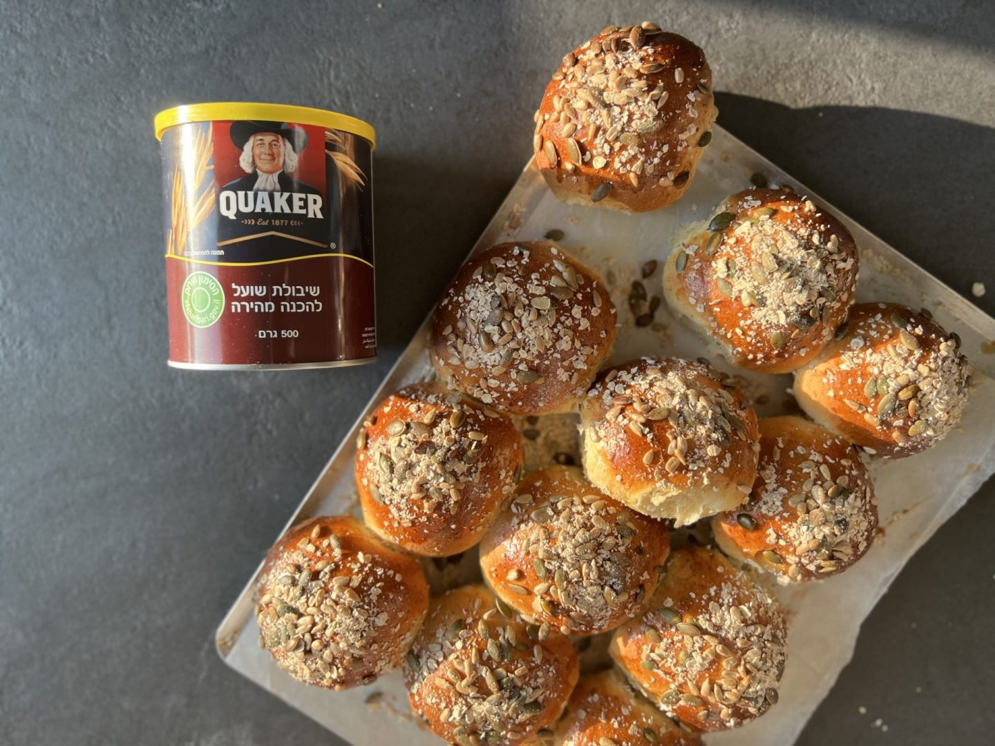 לחמניות גרעינים וקוואקר של עדיקוש